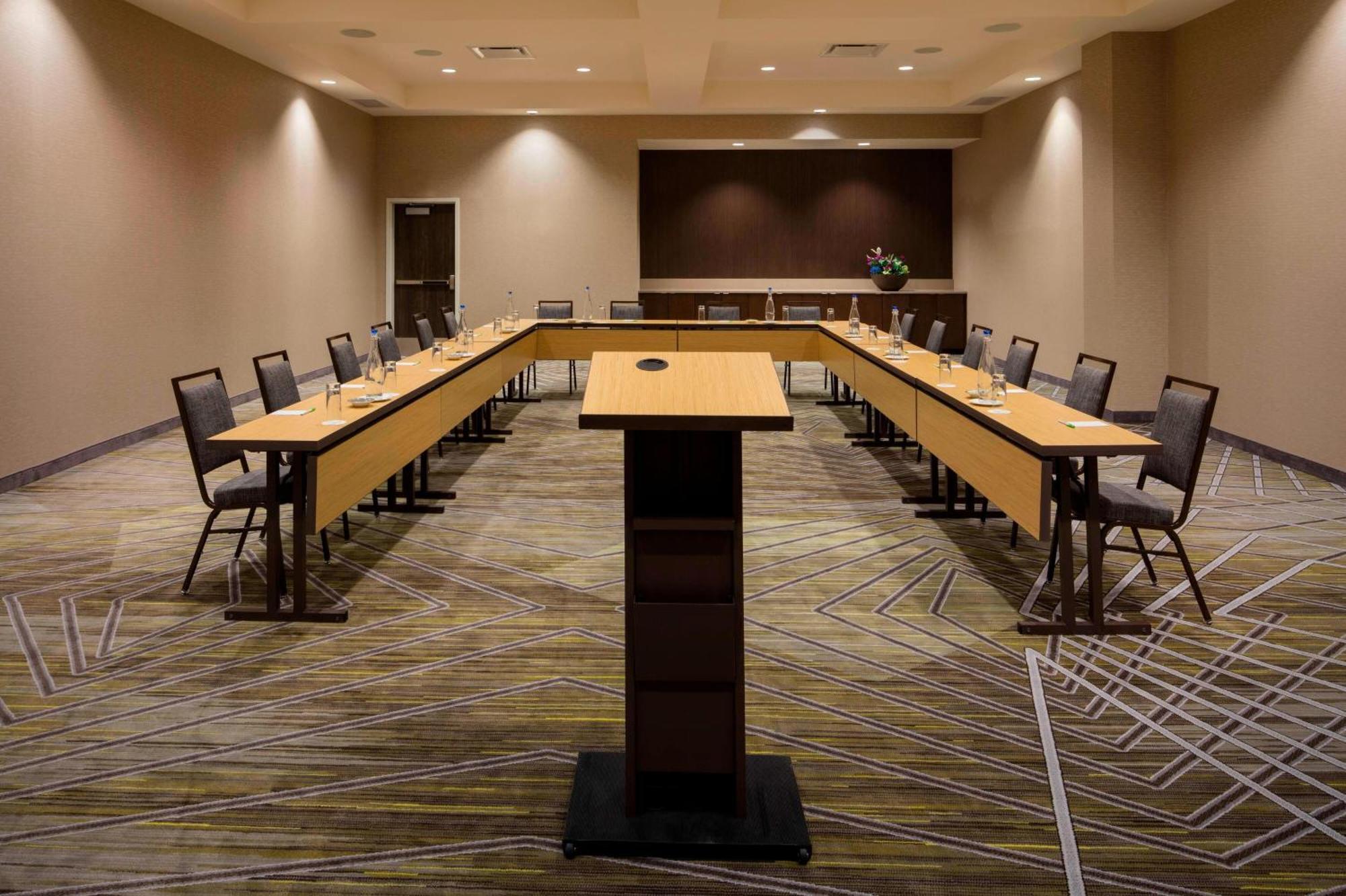 Courtyard By Marriott Prince George Exterior foto